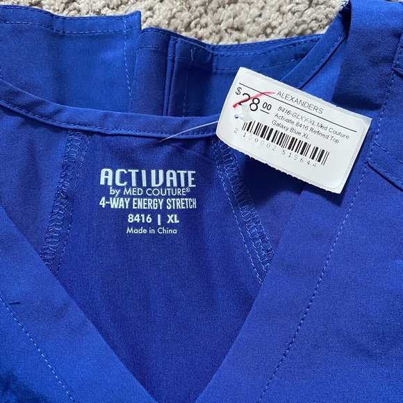 NWT NAVY ACTIVATE SCRUB TOP - Picture 3 of 3